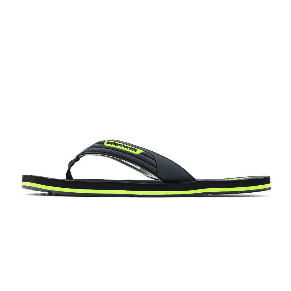 STRAITBLACKA_dbf86a6d-8018-4b38-a374-c30f7c3a4b19.jpg